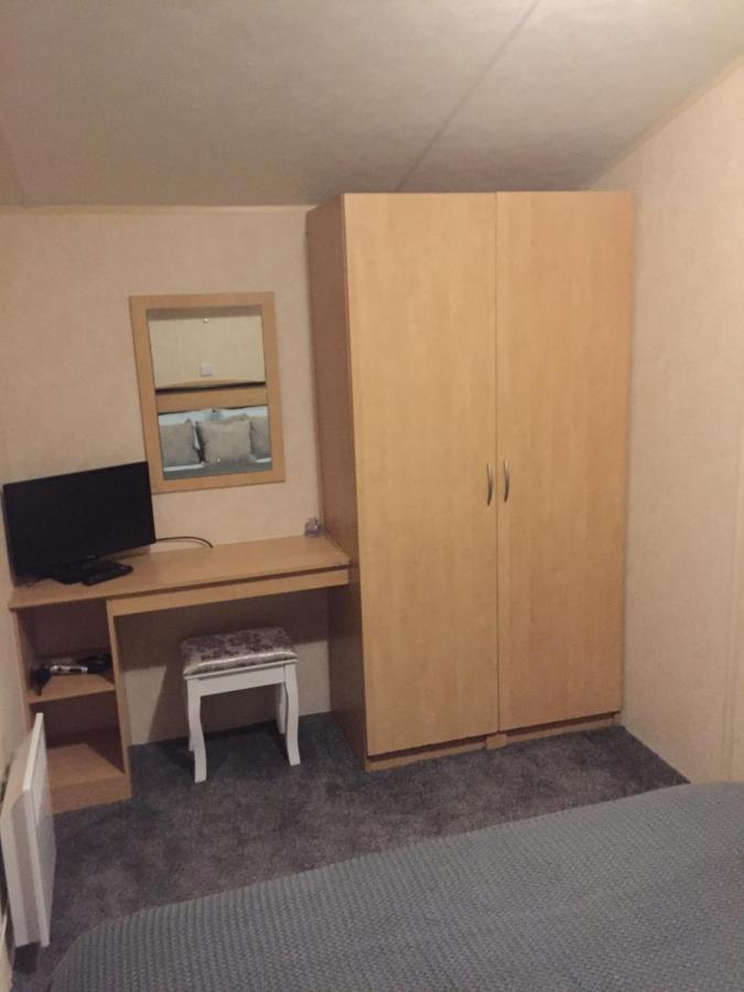 Calypso Hot Tub Breaks Tattershall Lakes Pet Friendly Bagian luar foto