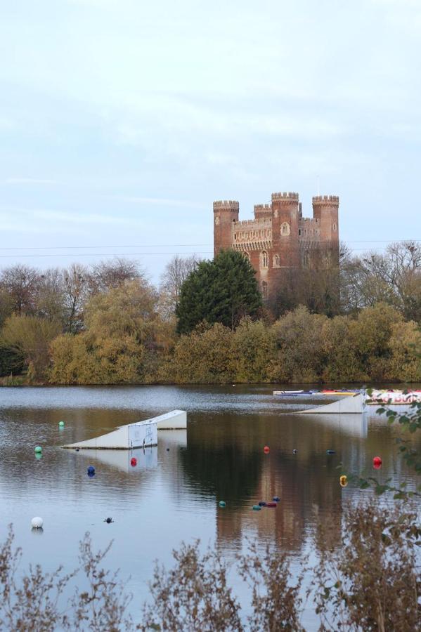 Calypso Hot Tub Breaks Tattershall Lakes Pet Friendly Bagian luar foto